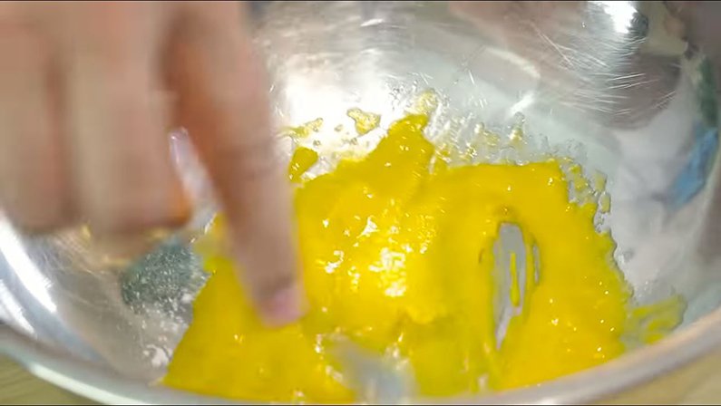 Размешиваем соль и яйца тесто на пельмени рецепт классический
